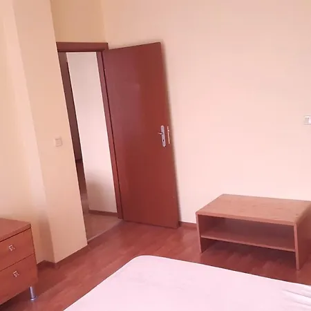 Apartamento Elit 4 Apartament H12 *